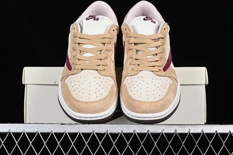 All Categories Air Jordan Jordan Series Basketball Shoes Air Jordan 1 Low Travis Scott x Air Jordan 1 Low OG AJ1 Joe 1 Reversed Overhook Joint Style Casual Sports Basketball Shoes DM7866-811